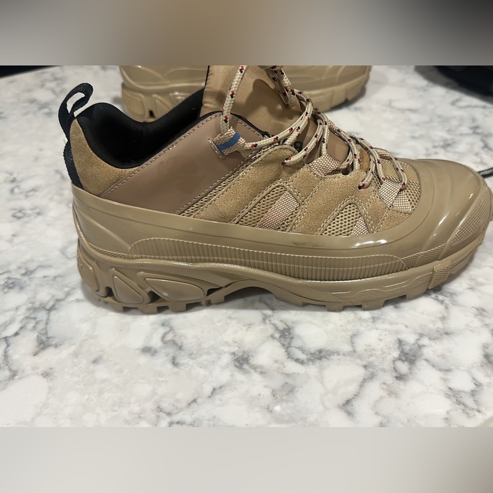 Burberry women's sneakers - Picture 3 of 9